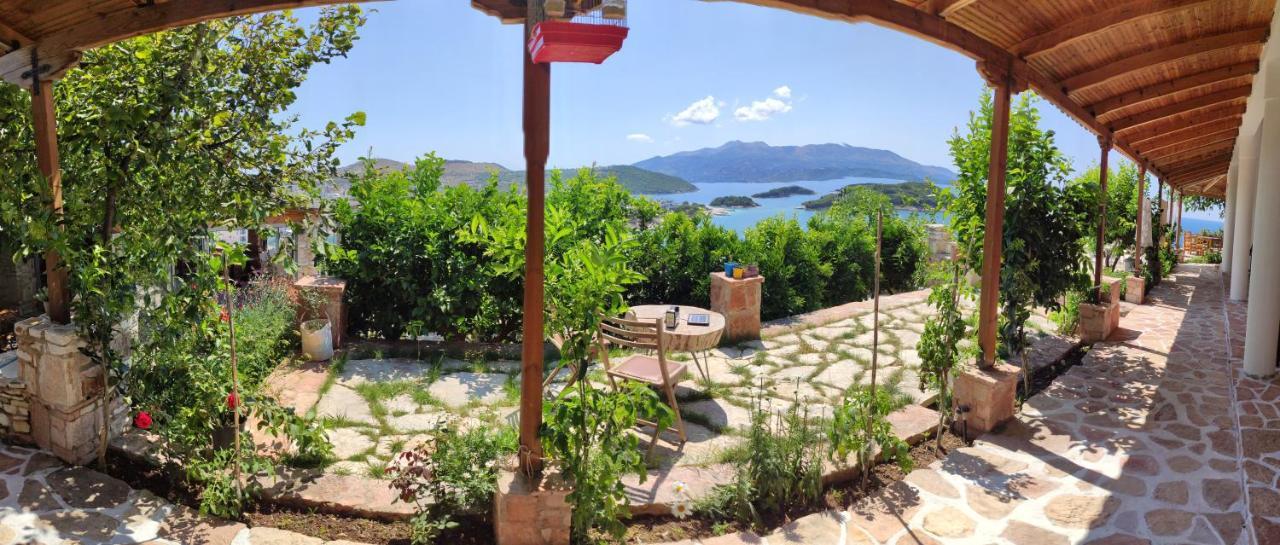 John'S Guesthouse Ksamil Extérieur photo