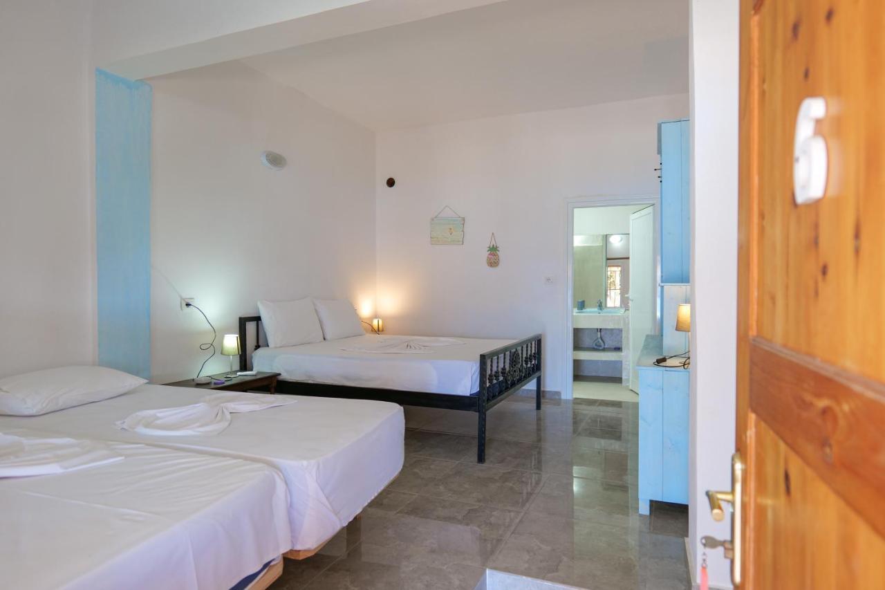 John'S Guesthouse Ksamil Extérieur photo