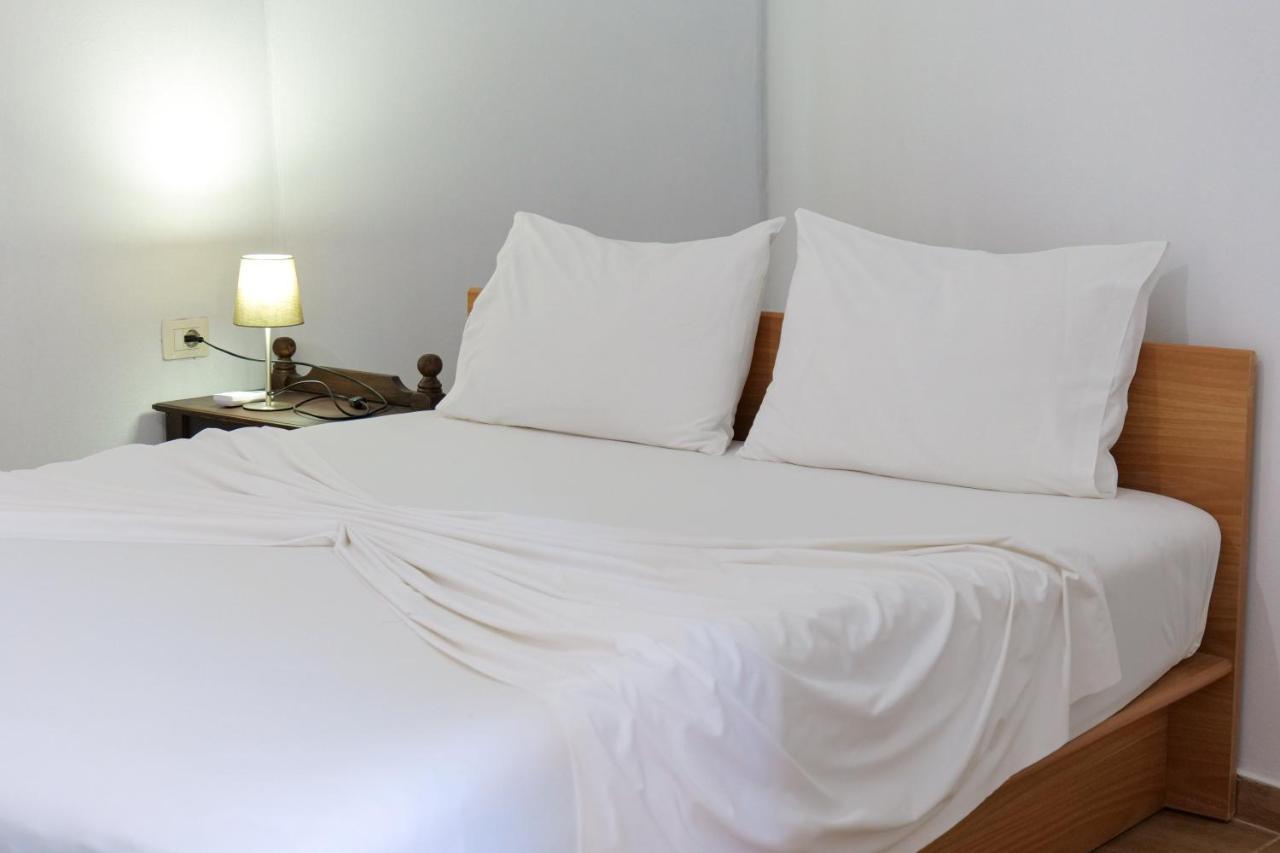 John'S Guesthouse Ksamil Extérieur photo