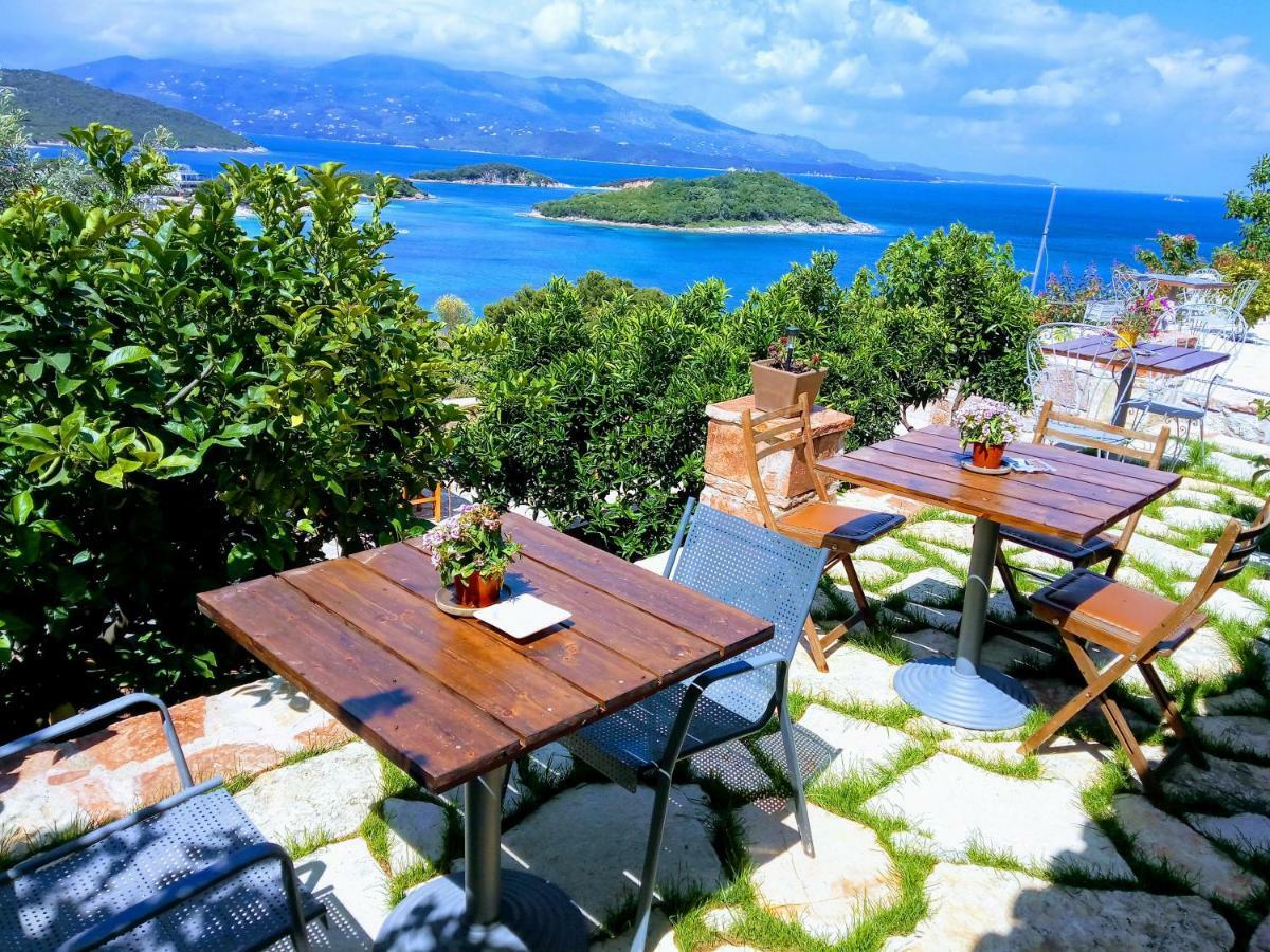 John'S Guesthouse Ksamil Extérieur photo
