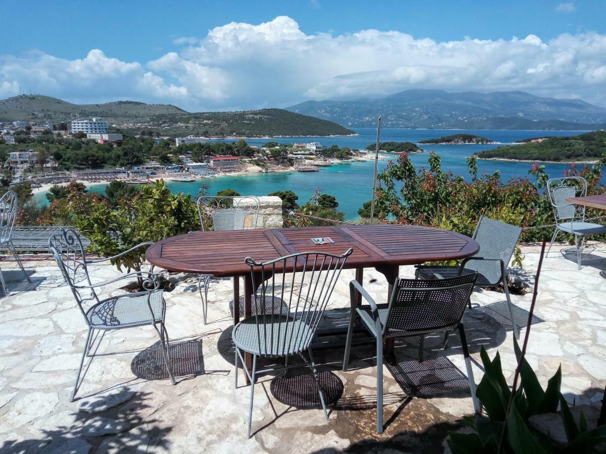 John'S Guesthouse Ksamil Extérieur photo