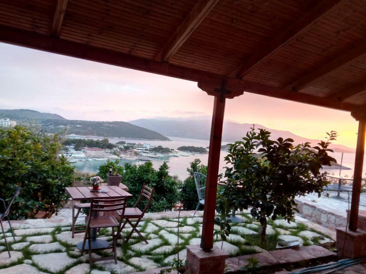 John'S Guesthouse Ksamil Extérieur photo